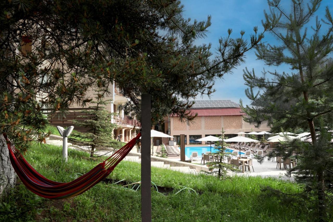 Best Western Plus Paradise Hotel Dilijan Exterior foto