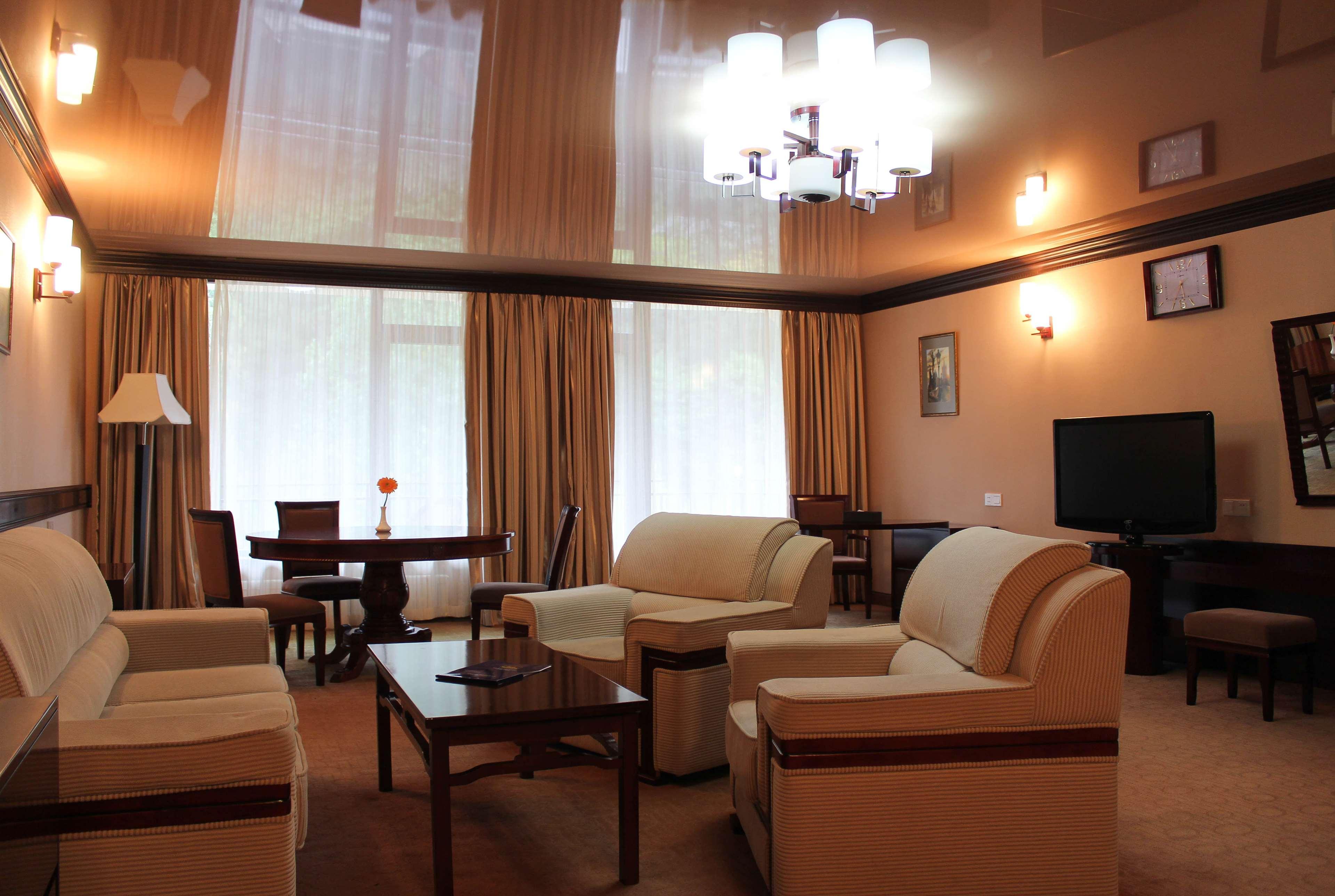 Best Western Plus Paradise Hotel Dilijan Cameră foto