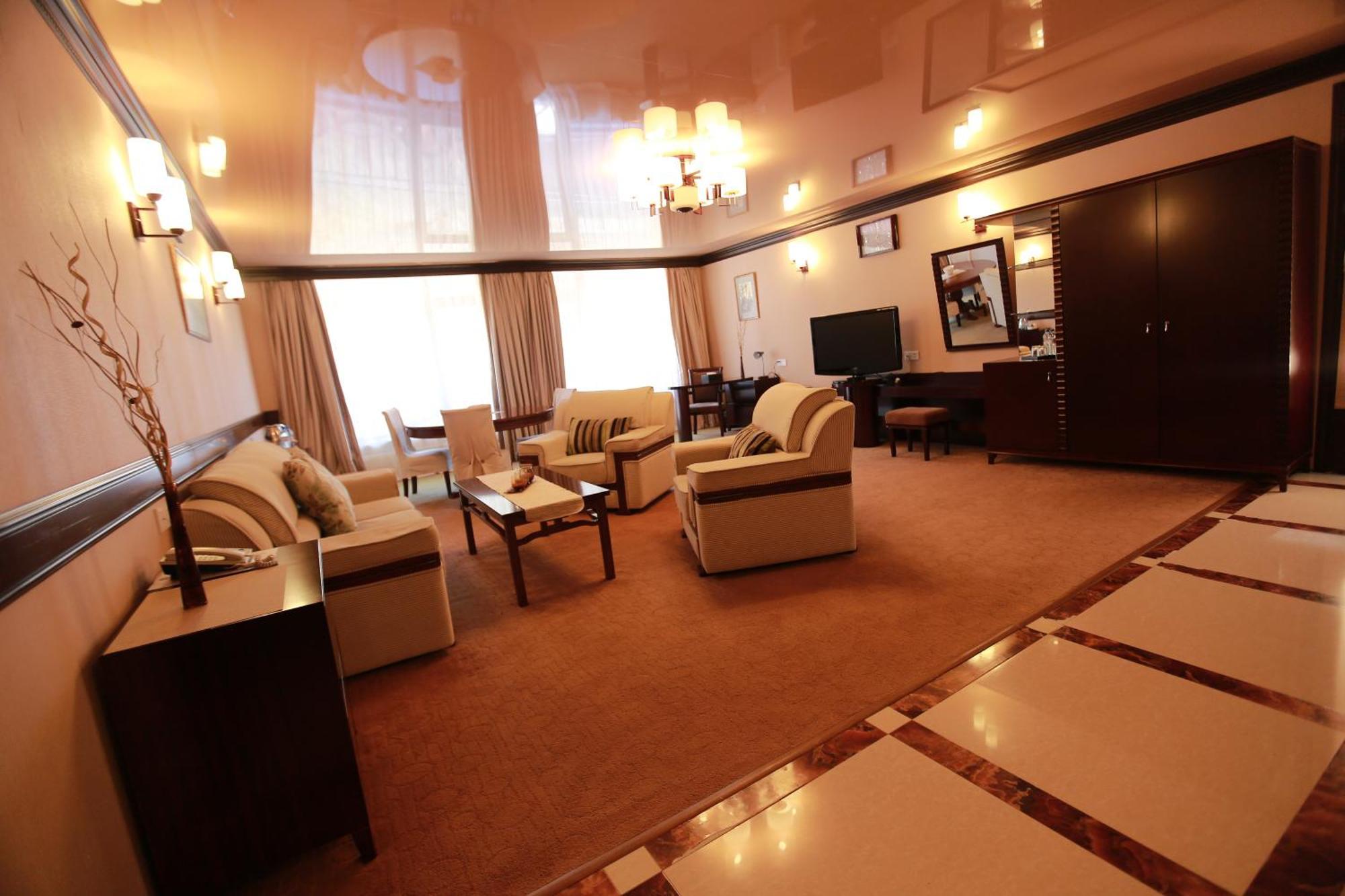 Best Western Plus Paradise Hotel Dilijan Exterior foto